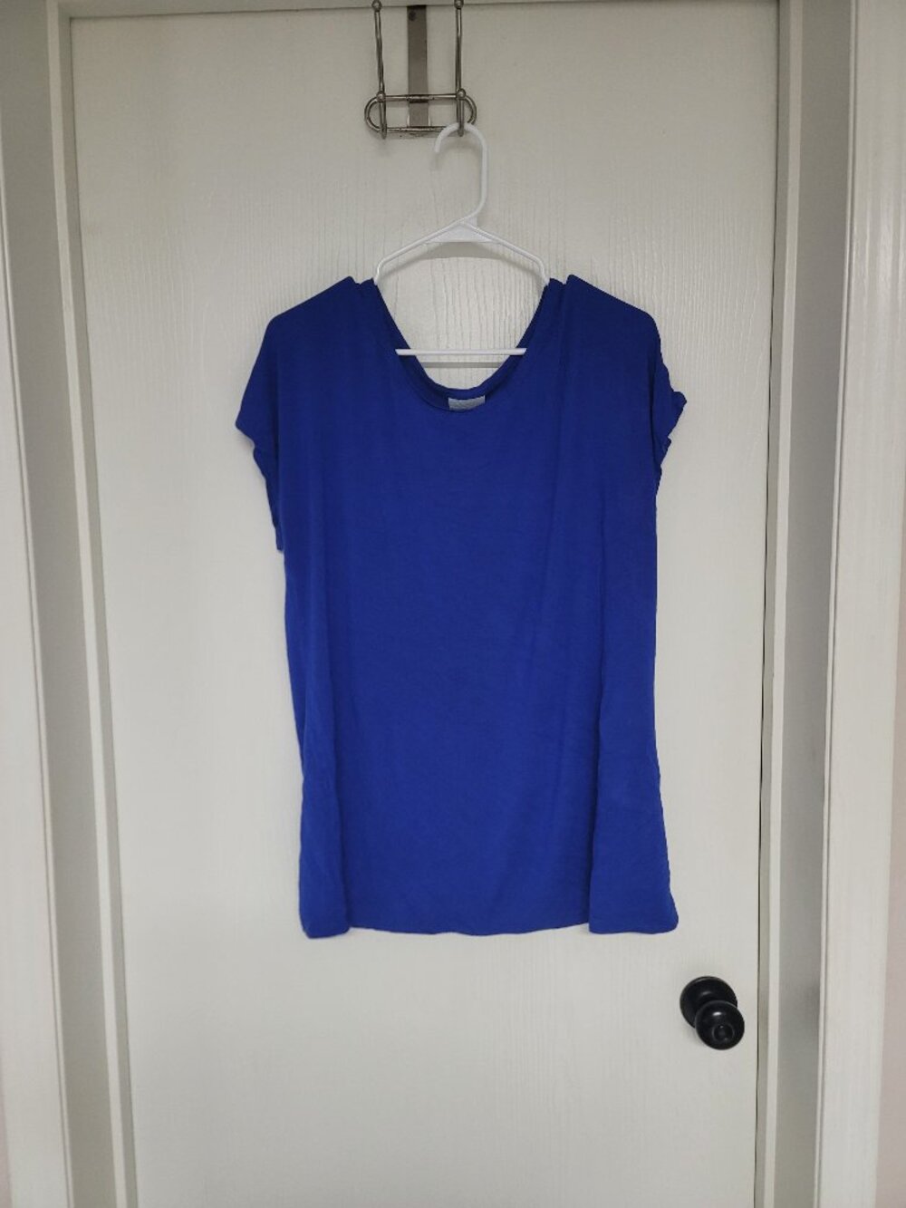 Womens blue short sleeve Free to Live shirt - size L